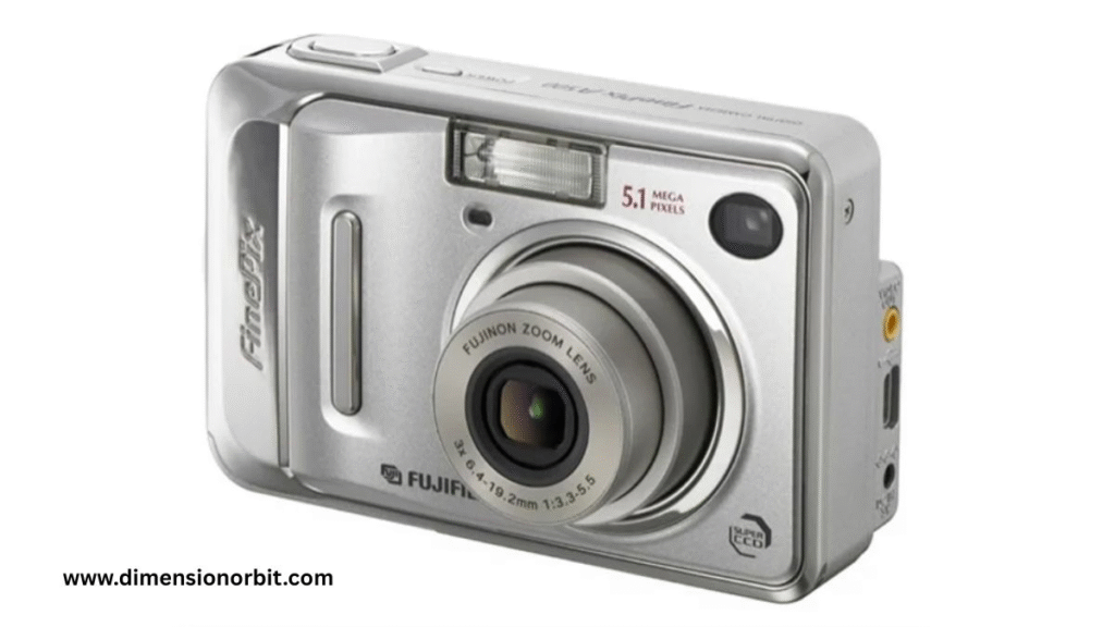 A Compact Digital Camera 100 gram